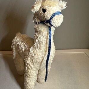 Starburst, the llama belonging to the American Girl doll Chrissa.
